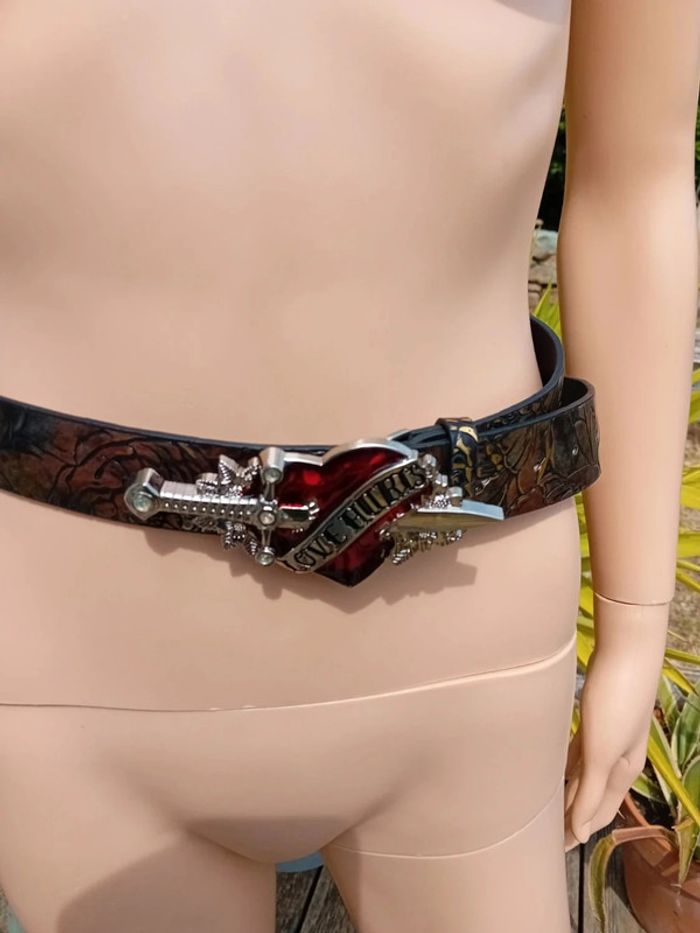 Ceinture bronze Love Hurts Pour les cœurs durs au style tranchant 100cm - photo numéro 3