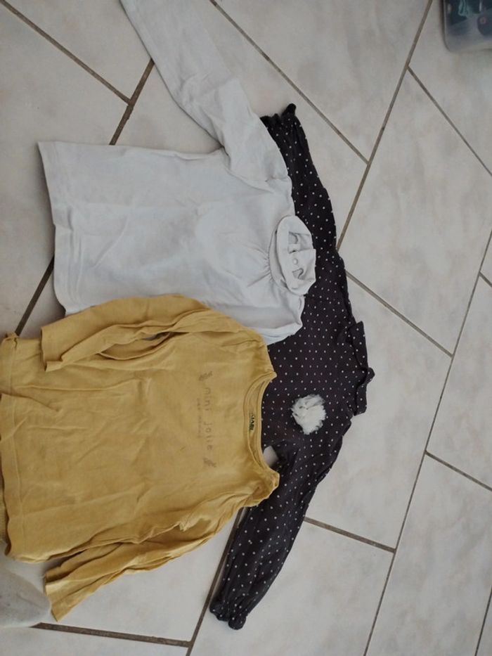 3 teeshirts 18 mois