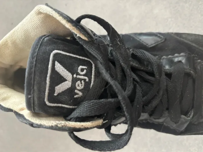 Chaussures baskets noires femme taille 38 marque veja vintage - photo numéro 5