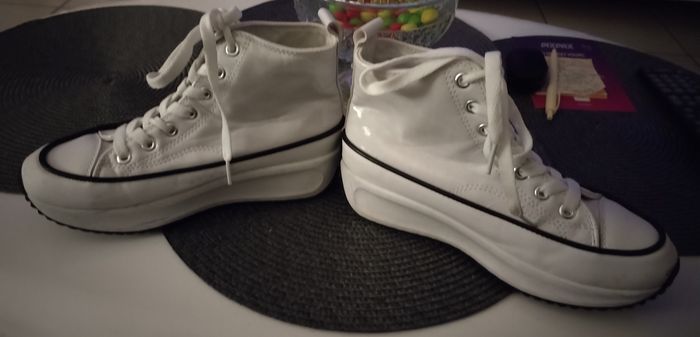 Baskets montantes "Merry Scott" en très bon état - photo numéro 3