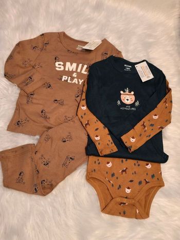 NEUFS (non portés)🏷🏷🤩😍💙SUPERBES  bodies ml et pyjama 18 mois garçon 🤩😍💙