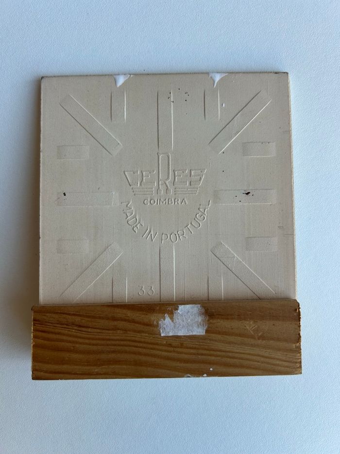 Dessous de plat en faïence « Cerâmica Ref. 33 Coimbra Portugal » - photo numéro 3