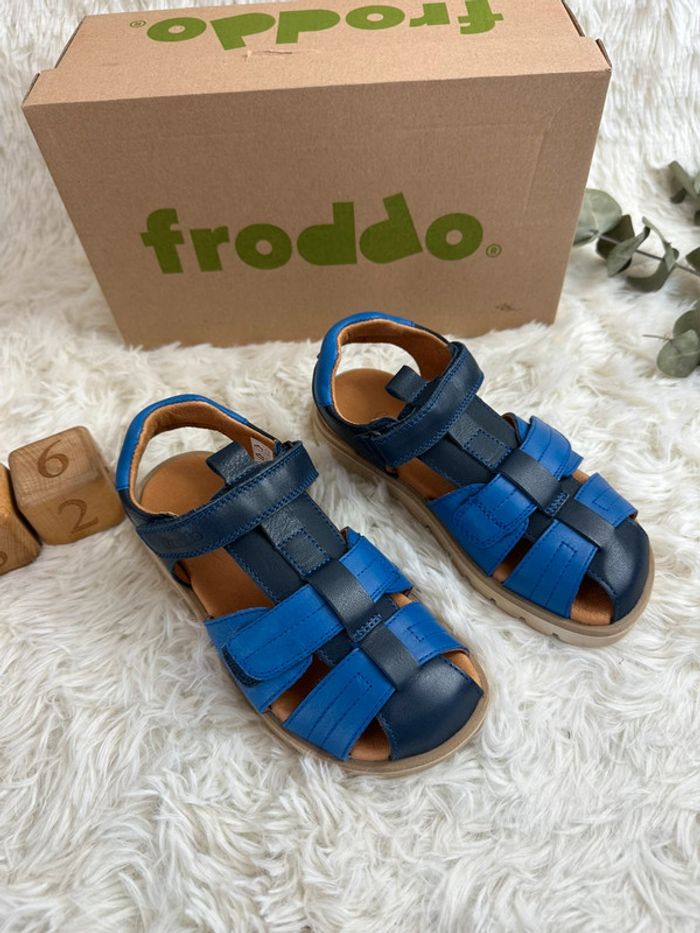 Paire de sandales Froddo taille 32 - photo numéro 4