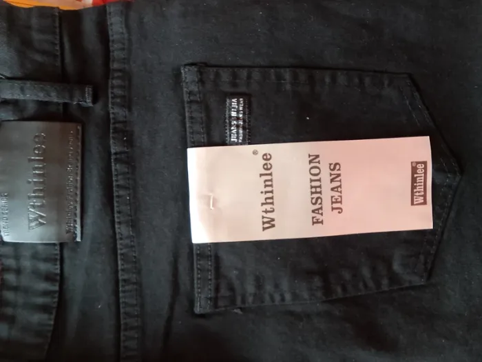 Joli jean noir wthinlee taille 40 mais 44 taille UE - photo numéro 3