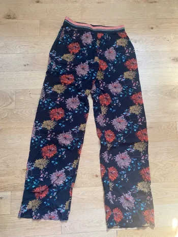 Pantalon fluide fleurie little miss captain tortue en S