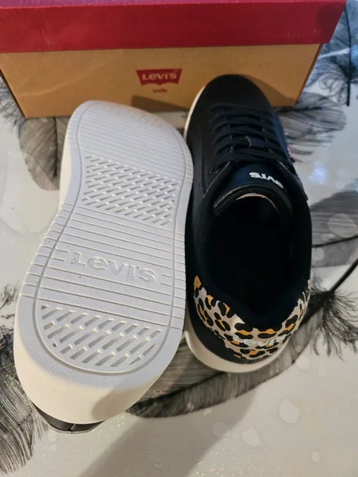 Magnifiques baskets fille, marque Levi's, noir léopard, pointure 37 - photo numéro 6