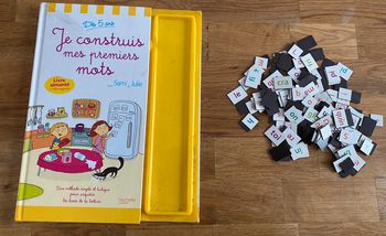 Livre Sami et Julie pour construire des mots Des 5 ans Avec environ 170 magnets