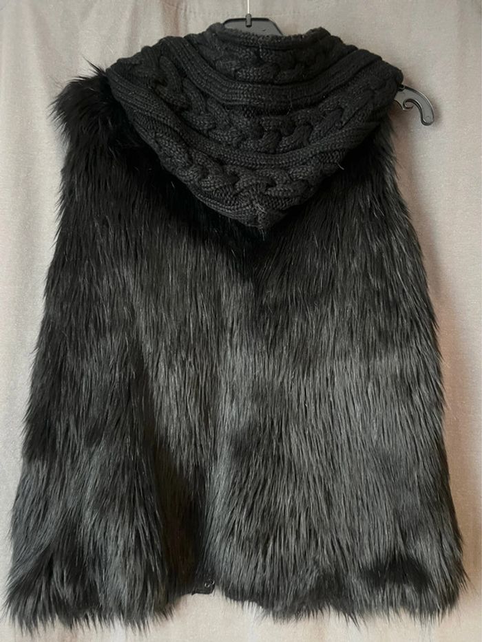Gilet fourrure sans manches avec capuche - photo numéro 3