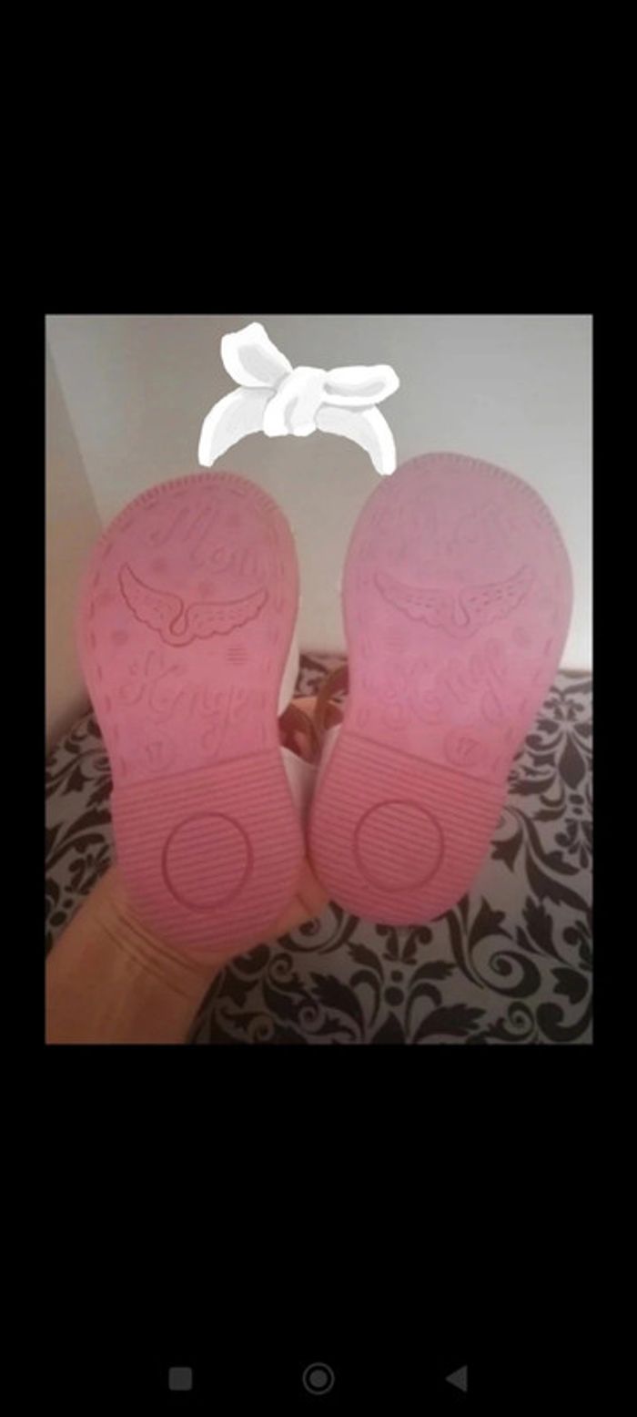 Chaussures blanches avec broderie taille 17 A petits pas - photo numéro 6