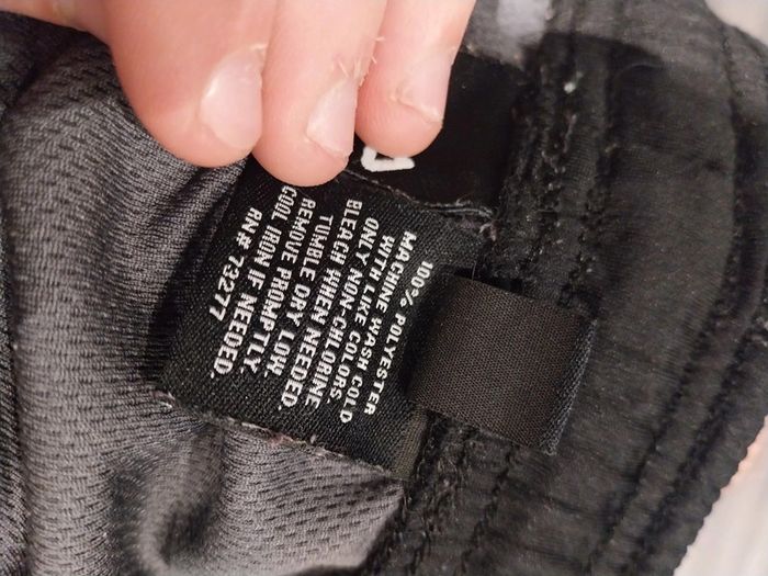 Jogging Fila XL enfant/S en très bon état - photo numéro 6