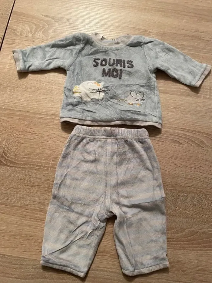 pyjama 1 mois - photo numéro 6