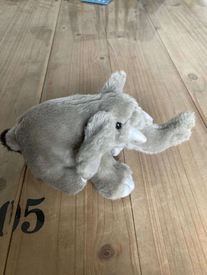 Peluche petit éléphant - photo numéro 2