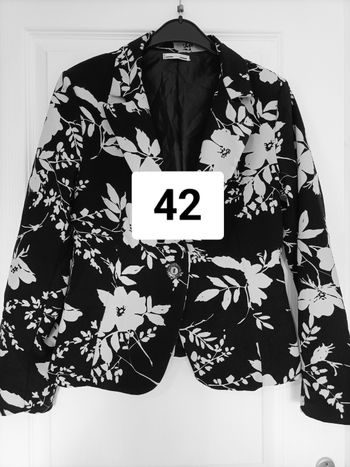 Magnifique veste blazer 42 noire fleurs blanches Made In Italy