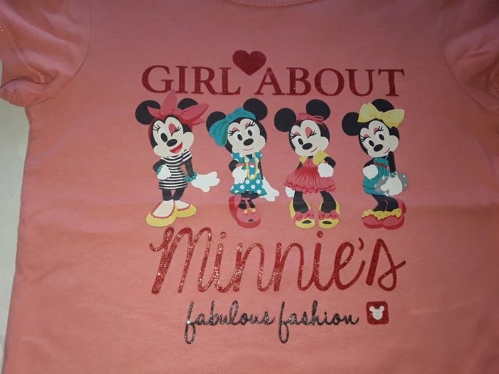 🔮 Tee Shirt MINNIE en 7 / 8 ans 🔮 - photo numéro 2