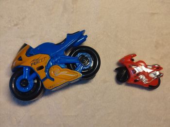 Lot de moto à friction