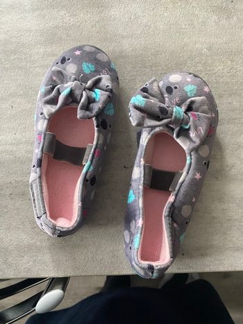 Chausson neuf taille 28