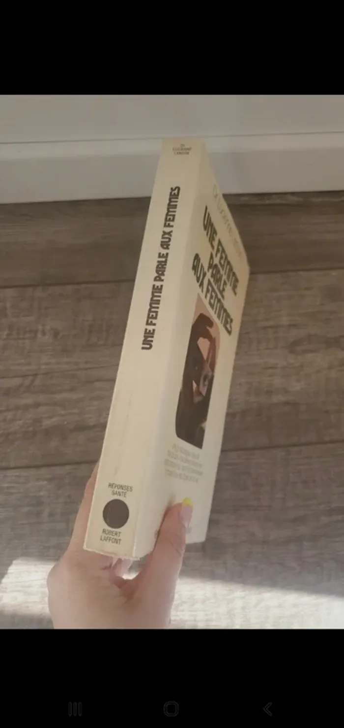 Livre Une femme parle aux femmes - photo numéro 3