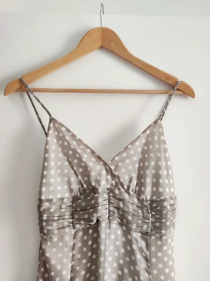 Robe à pois beige et blanc - T36 - très bon état - photo numéro 2