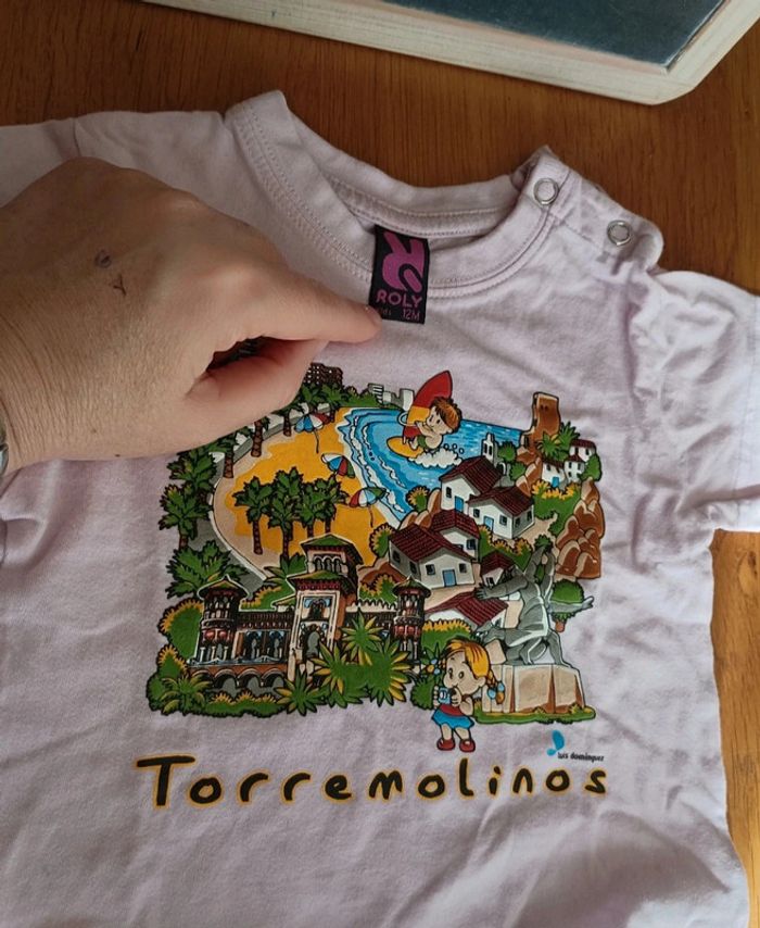 Ensemble pantalon léger et t-shirt manches courtes taille 1 an en très bon état - photo numéro 2