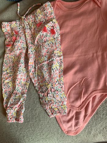 Pantalon fleuri et son body