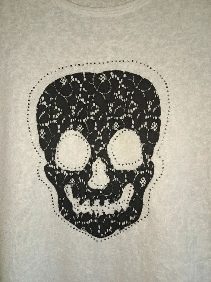 Blouse pull femme léger Solange tête de mort mignonne TU indiquée taille XS/S tbe - photo numéro 2