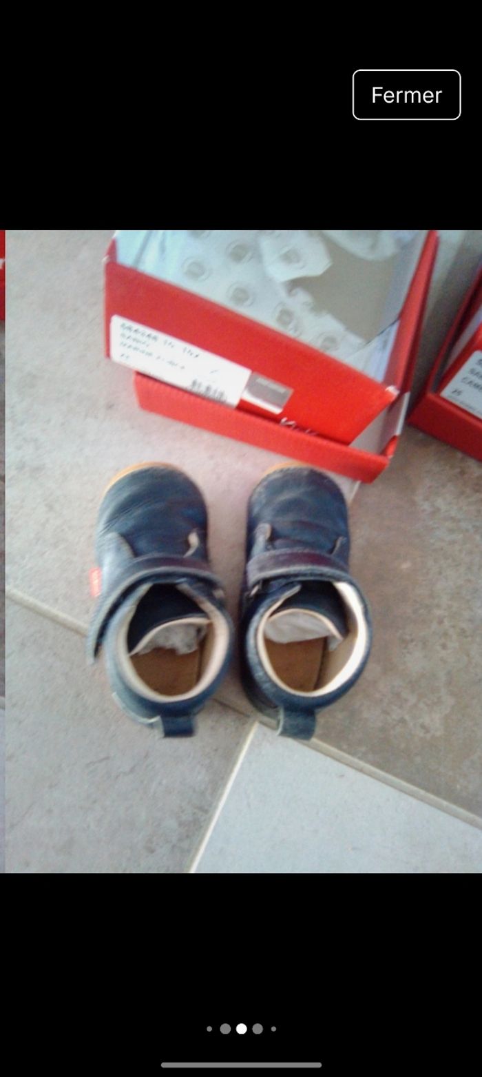 Une paire sandale primigi bleu marine taille 23
Une paire basket Kickers sabio bleu marine taille 23 - photo numéro 7