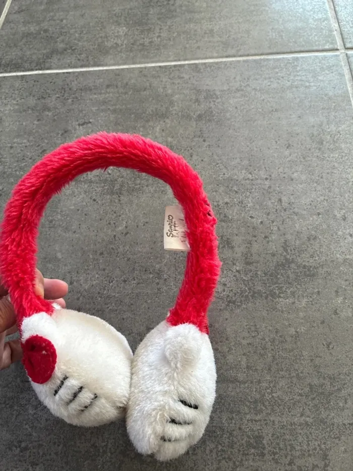 Cache oreilles hello kitty - photo numéro 2