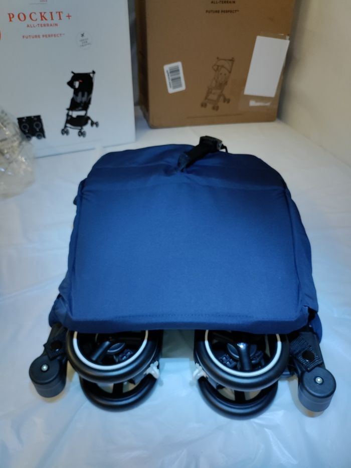 Poussette de voyage ultra-compacte et légère tout-terrain gb Pockit+ bleu nuit - photo numéro 8