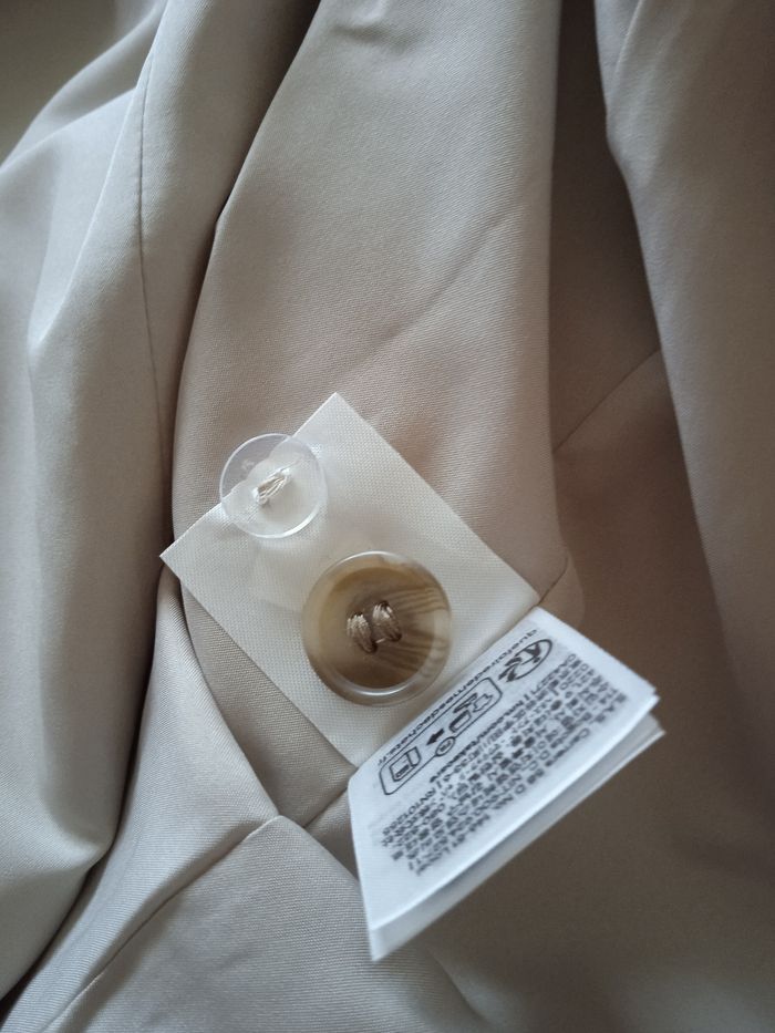 Jolie Veste couleur crème forme overzize - photo numéro 4