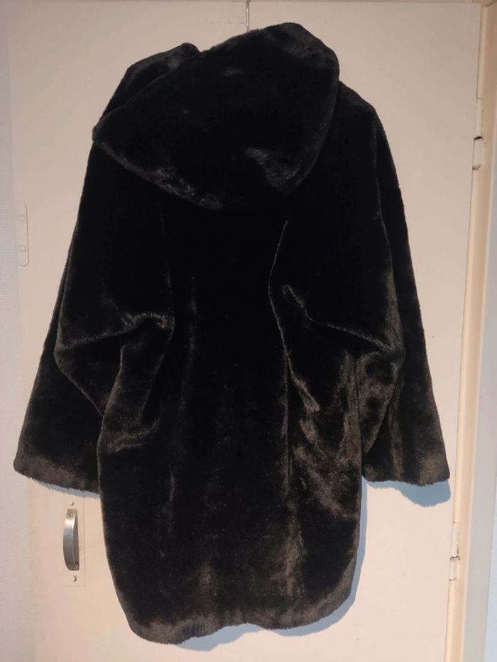 Manteau fausse fourrure - photo numéro 2