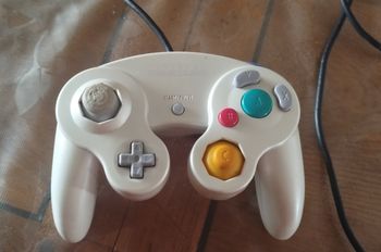 Manette Nintendo GameCube blanche
