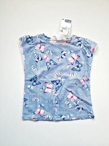 H&M - Tee-shirt manches courtes, col rond - Papillons 🦋 - Neuf avec étiquette ! (3/4 ans)