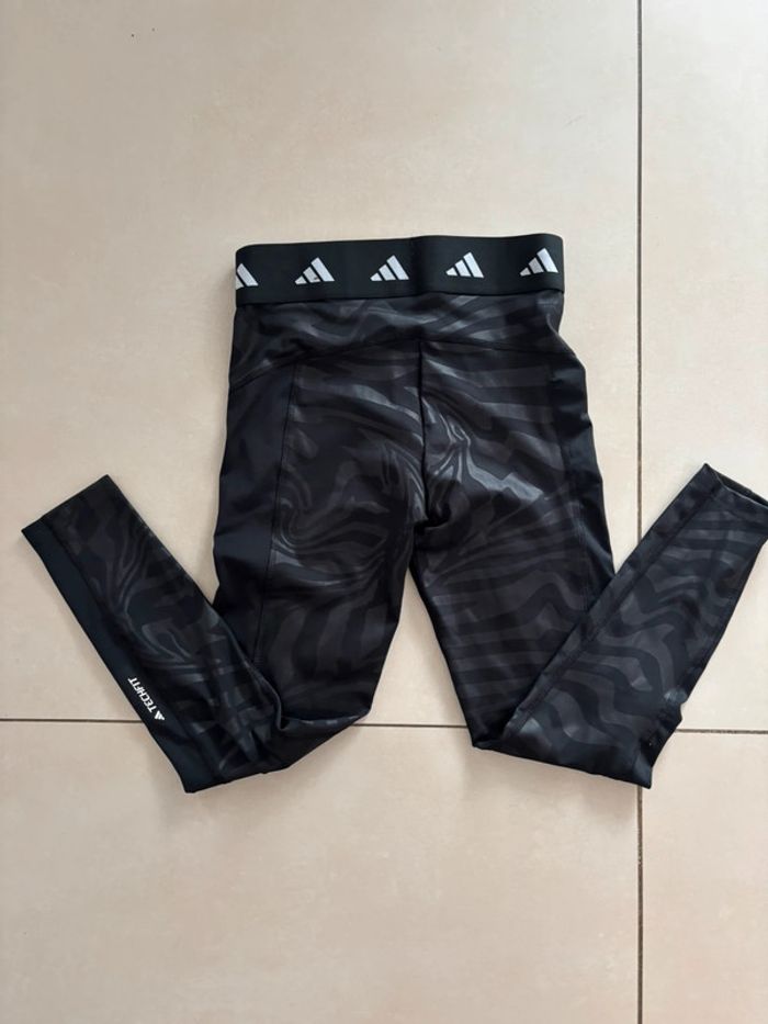 Legging adidas techfit taille S - photo numéro 2