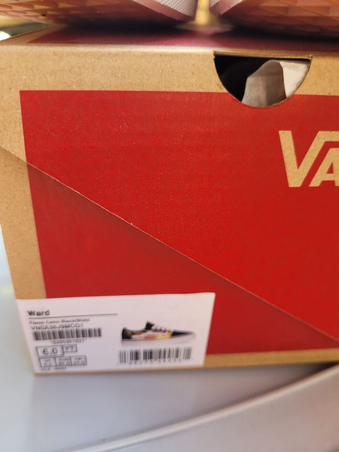 vans t38 neuf avec boîte (28e) - photo numéro 4