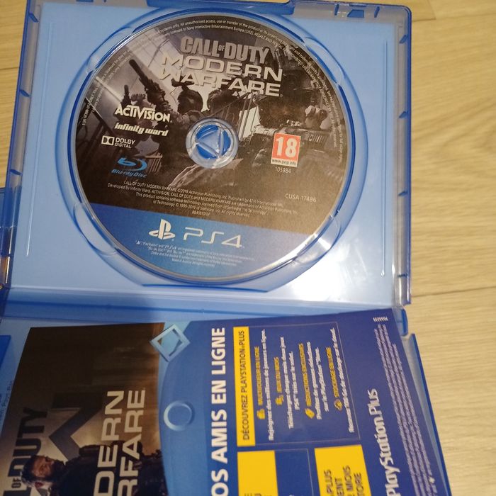 Lot de 2 jeux de play en bonne état