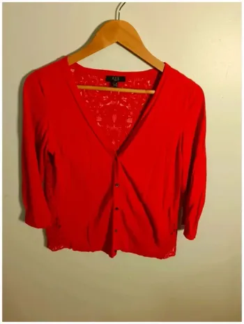 C10 gilet rouge 123 38