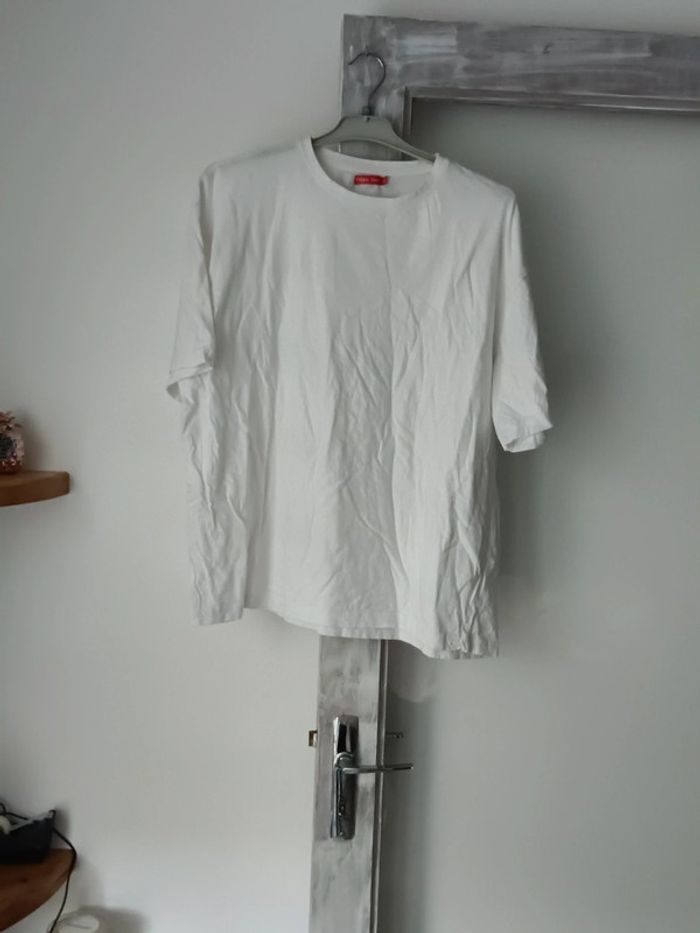 Tee shirt blanc taille 42