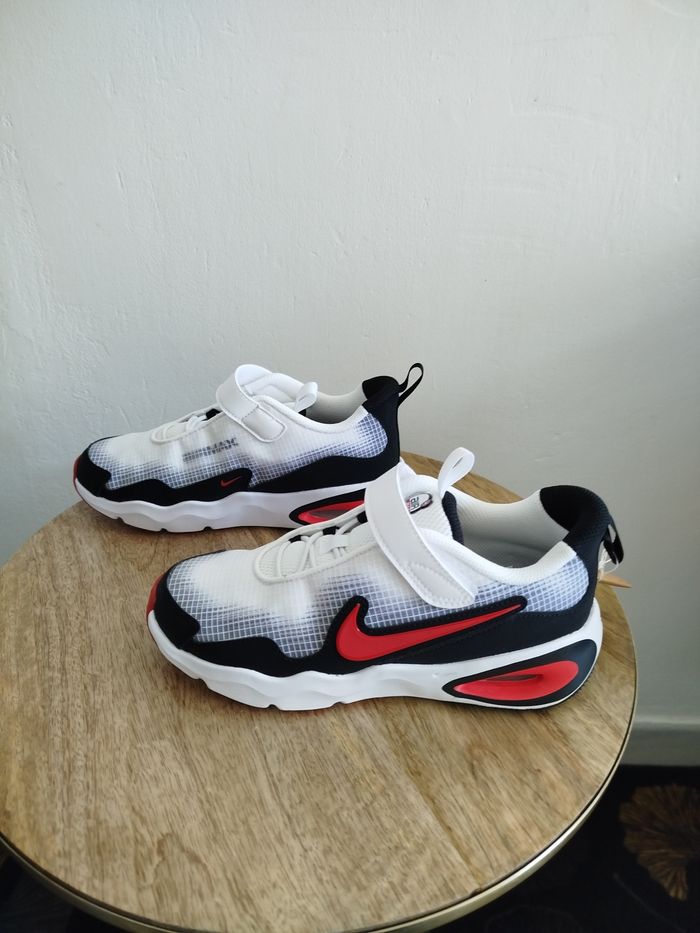 Baskets Nike T 35 - photo numéro 3