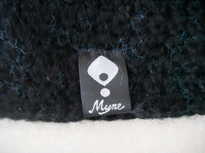 Bonnet en laine avec pompon Myne NEUF - photo numéro 2