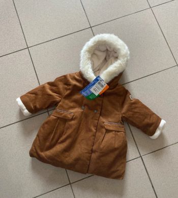 Manteau de marque Obaibi , taille 6 mois, neuf, valeur 44,99 euros