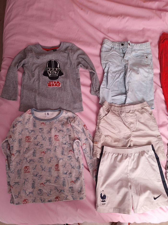 Lot vêtements garçons 5/6 ans - photo numéro 2