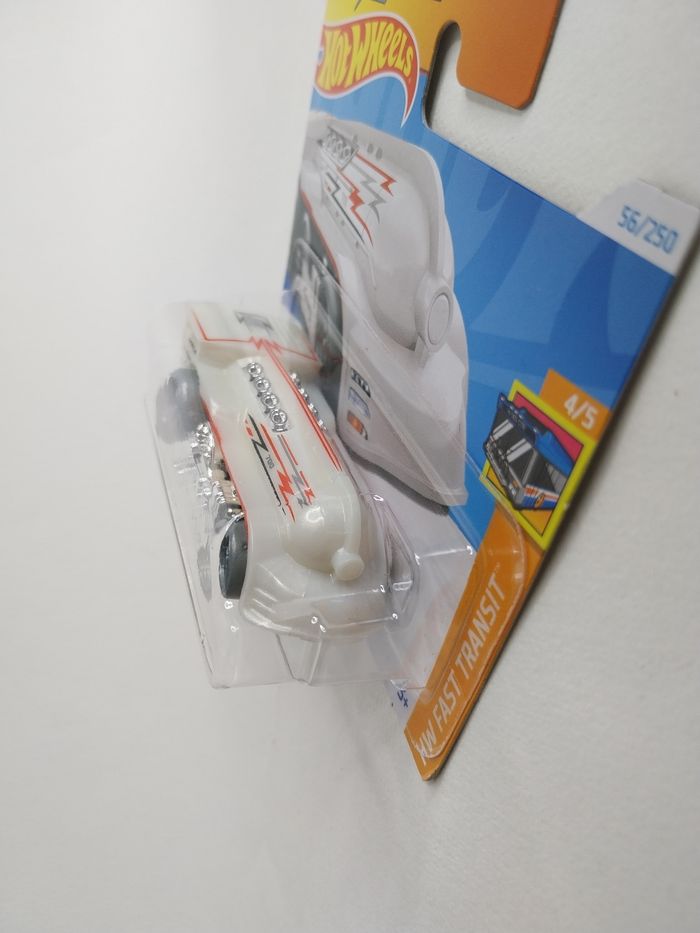 Hot Wheels West Coast Flyer 2024 Let' s Race Netflix - photo numéro 4