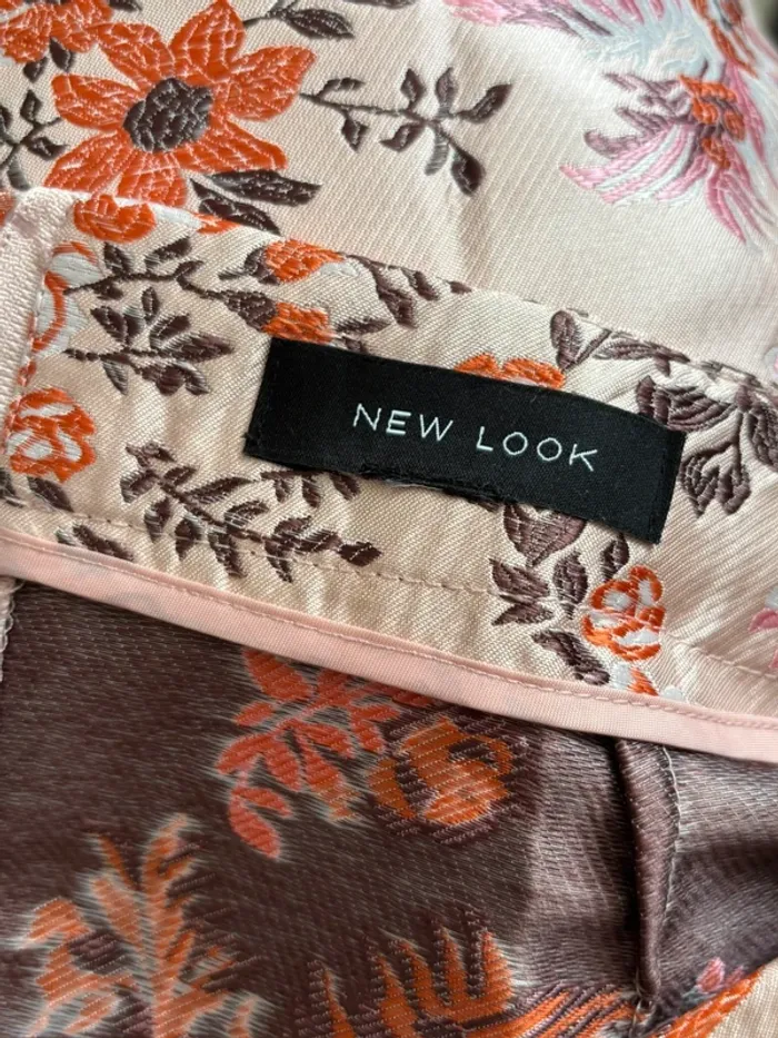 Mini jupe satinée brocart rose clair New Look – motif floral vintage baroque – taille 38 - photo numéro 5