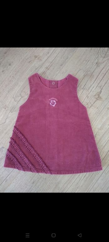 robe en velours   taille 0 à 3 mois