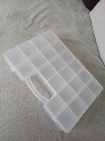 Boîte de rangement plastique 