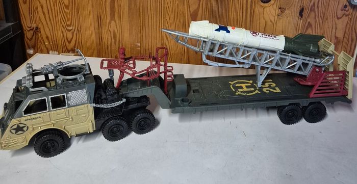 GI Joe soldat force sentinelle camion remorque véhicule militaire camion lanceur missile 76cm