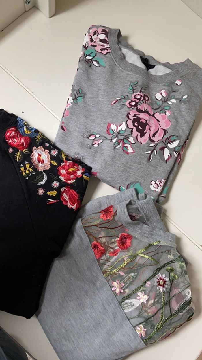 Lot de 3 pulls fleuris