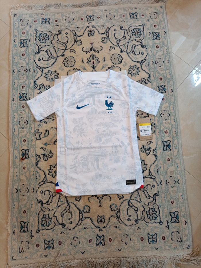 Maillot de foot Nike équipe de France collector 7/8 ans authentique neuf