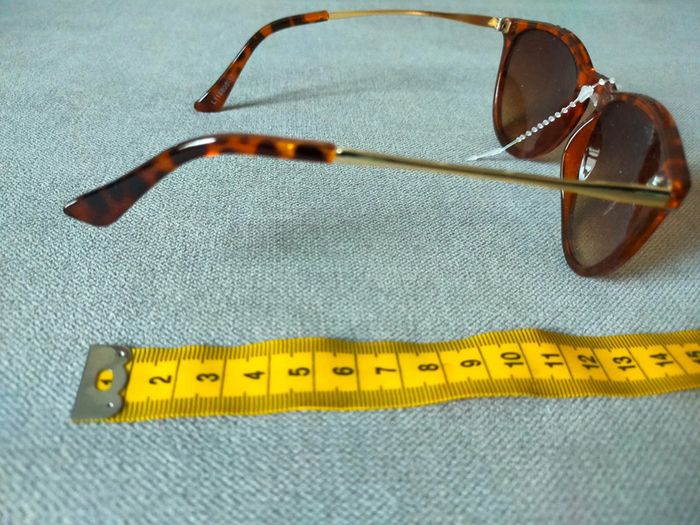 Lunettes de soleil écaille ambrée – Neuves avec étiquette - photo numéro 9