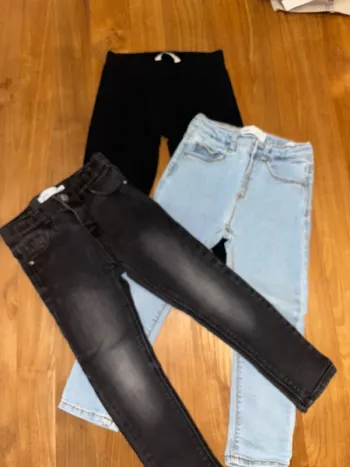 2 jeans Zara fille 2/3 ans et legging C&A 104 cm